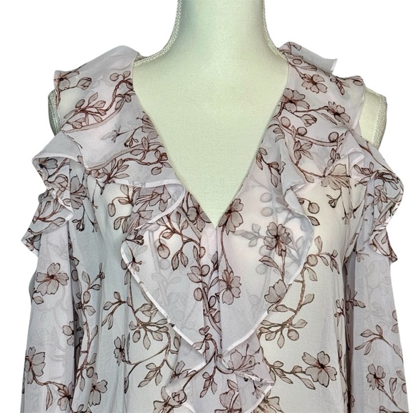 BCBG Maxazria Blouse Size Medium - Picture 4 of 9